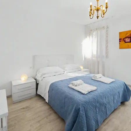 Ca' D'Oro Canal View Apartment - 2 Bedrooms-2